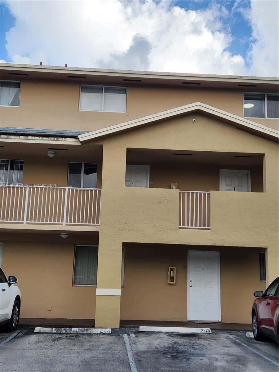 7785 W 30th Ct # 203, Hialeah FL 33018