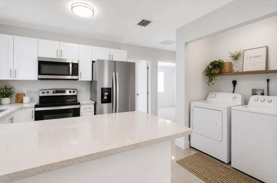 1180 NW 67th St # 2, Miami FL 33150