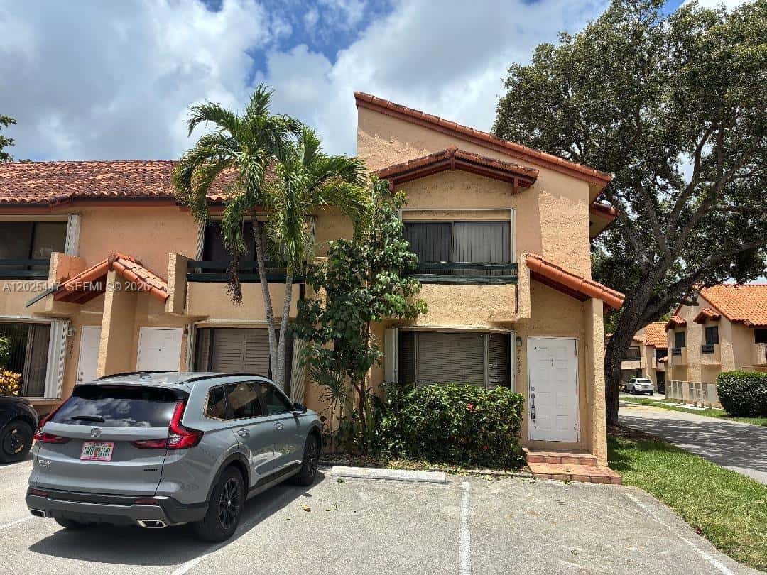 7796 SW 102nd Ln, Miami FL 33156