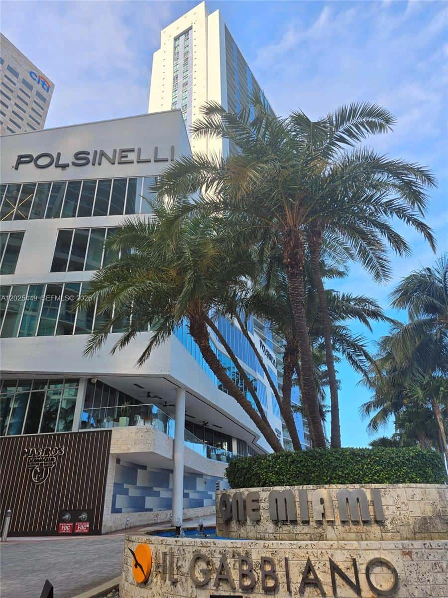 325 S Biscayne Blvd # 1822, Miami FL 33131