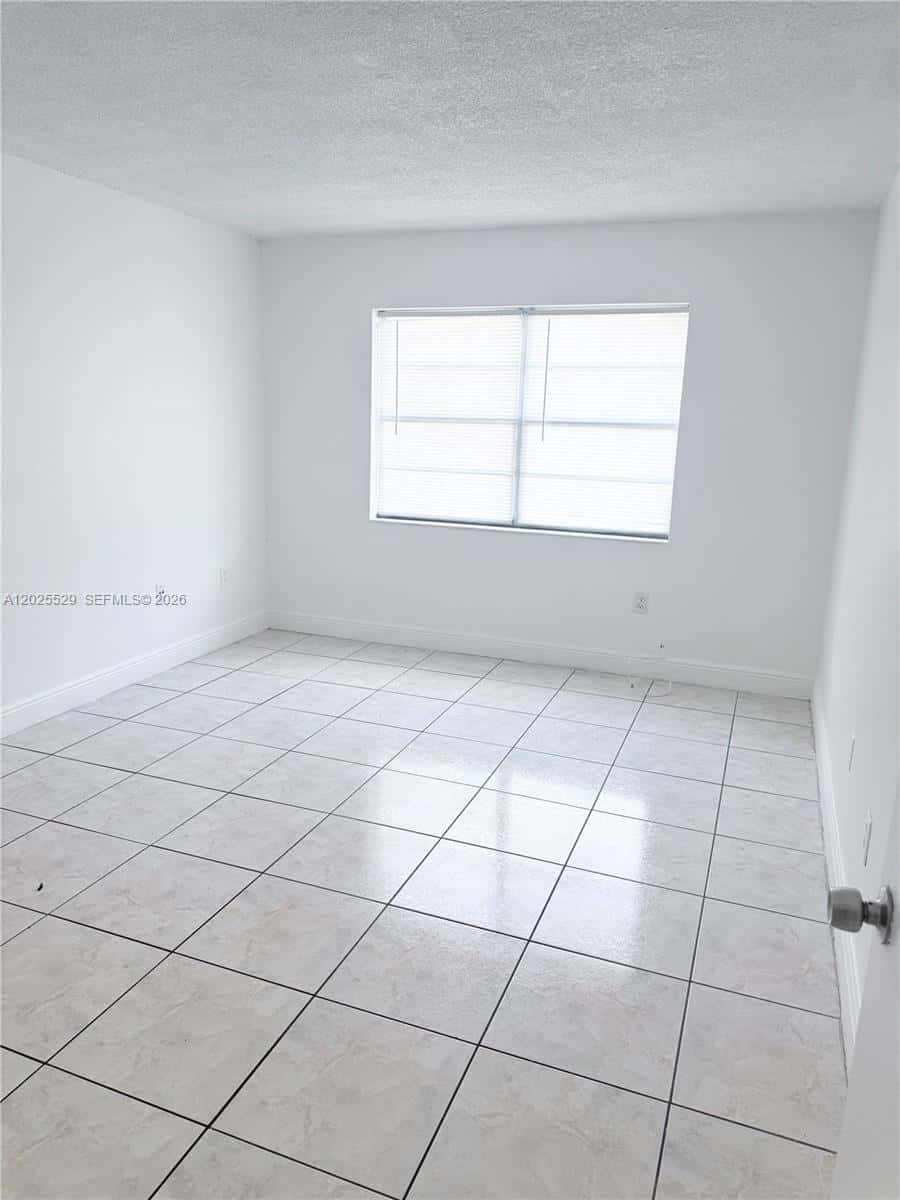 631 NW 177th St # 212, Miami Gardens FL 33169