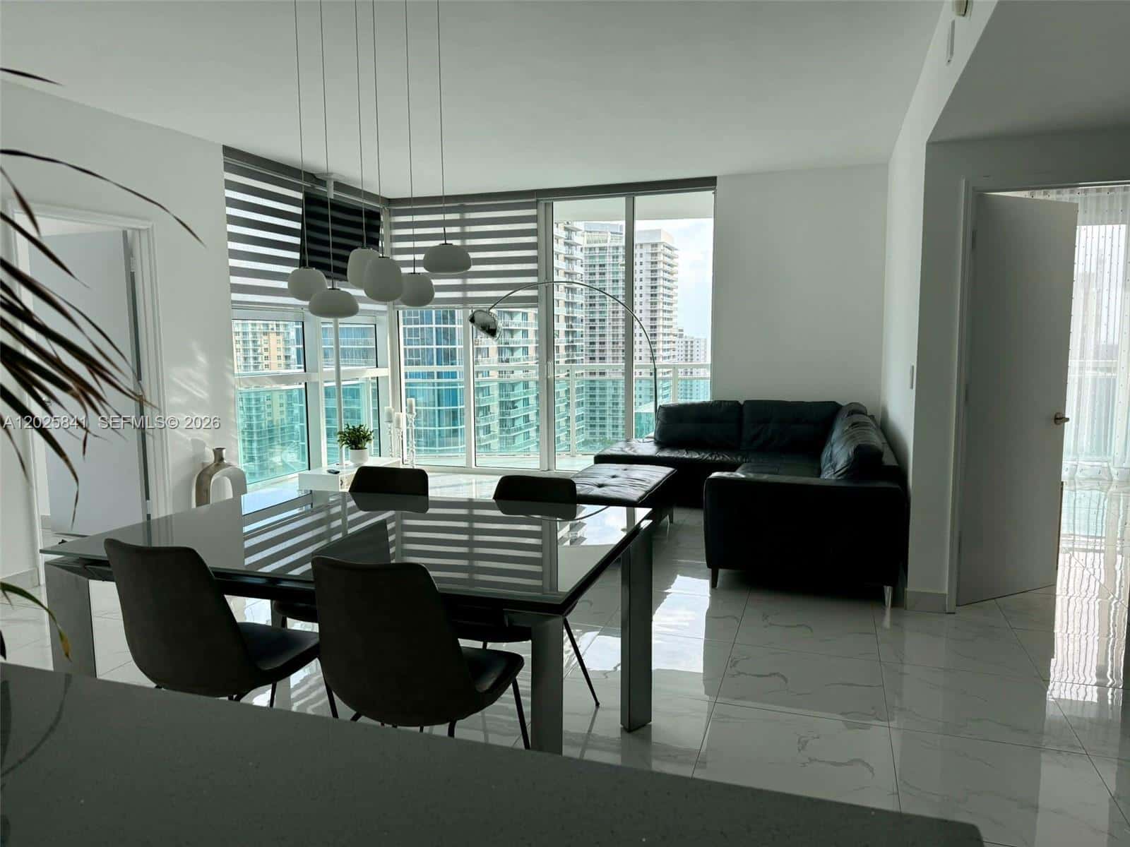 951 Brickell Ave # 2810, Miami FL 33131