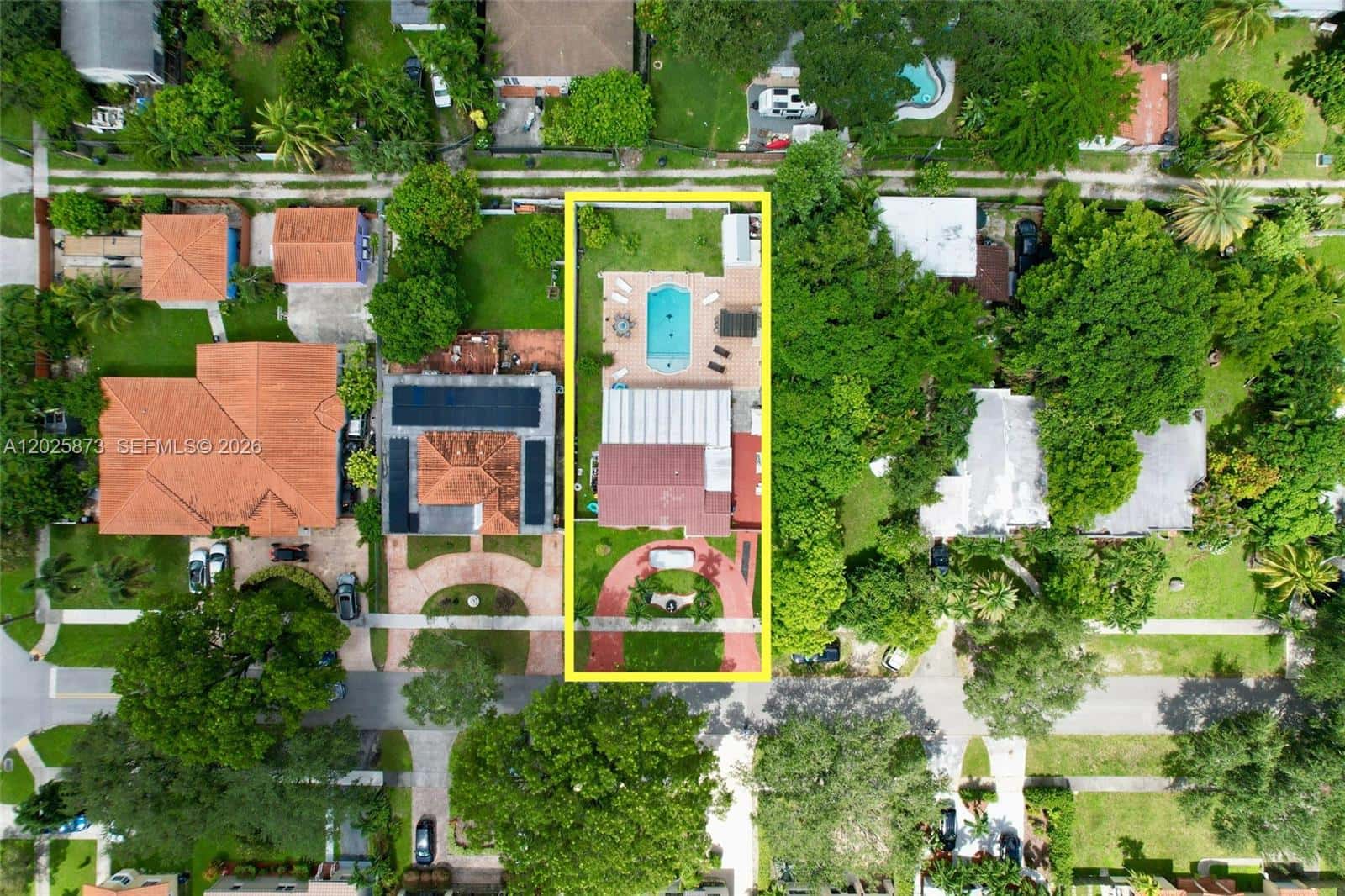 556 La Villa Dr, Miami Springs FL 33166