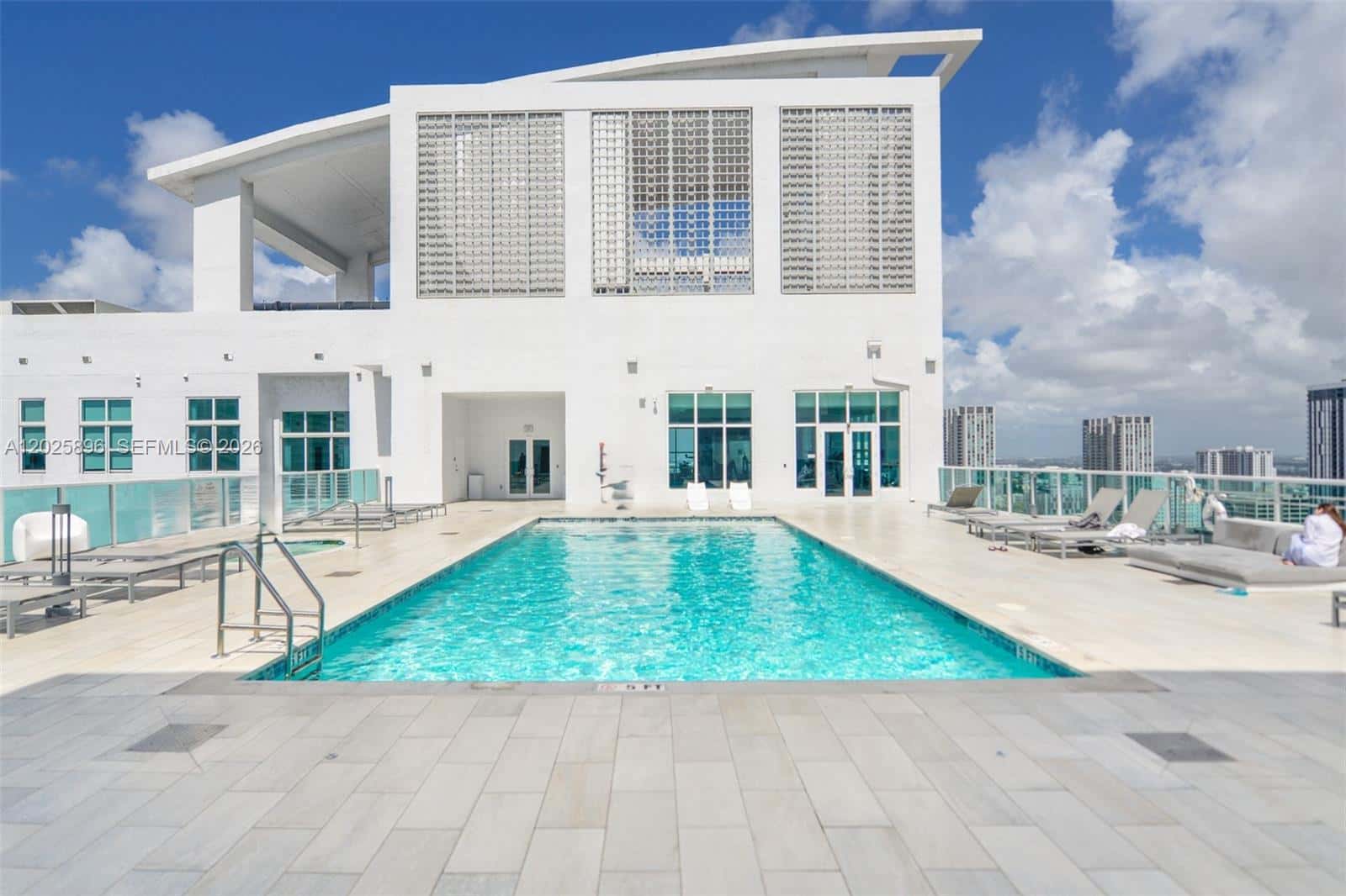 133 NE 2nd Ave # 1512, Miami FL 33132