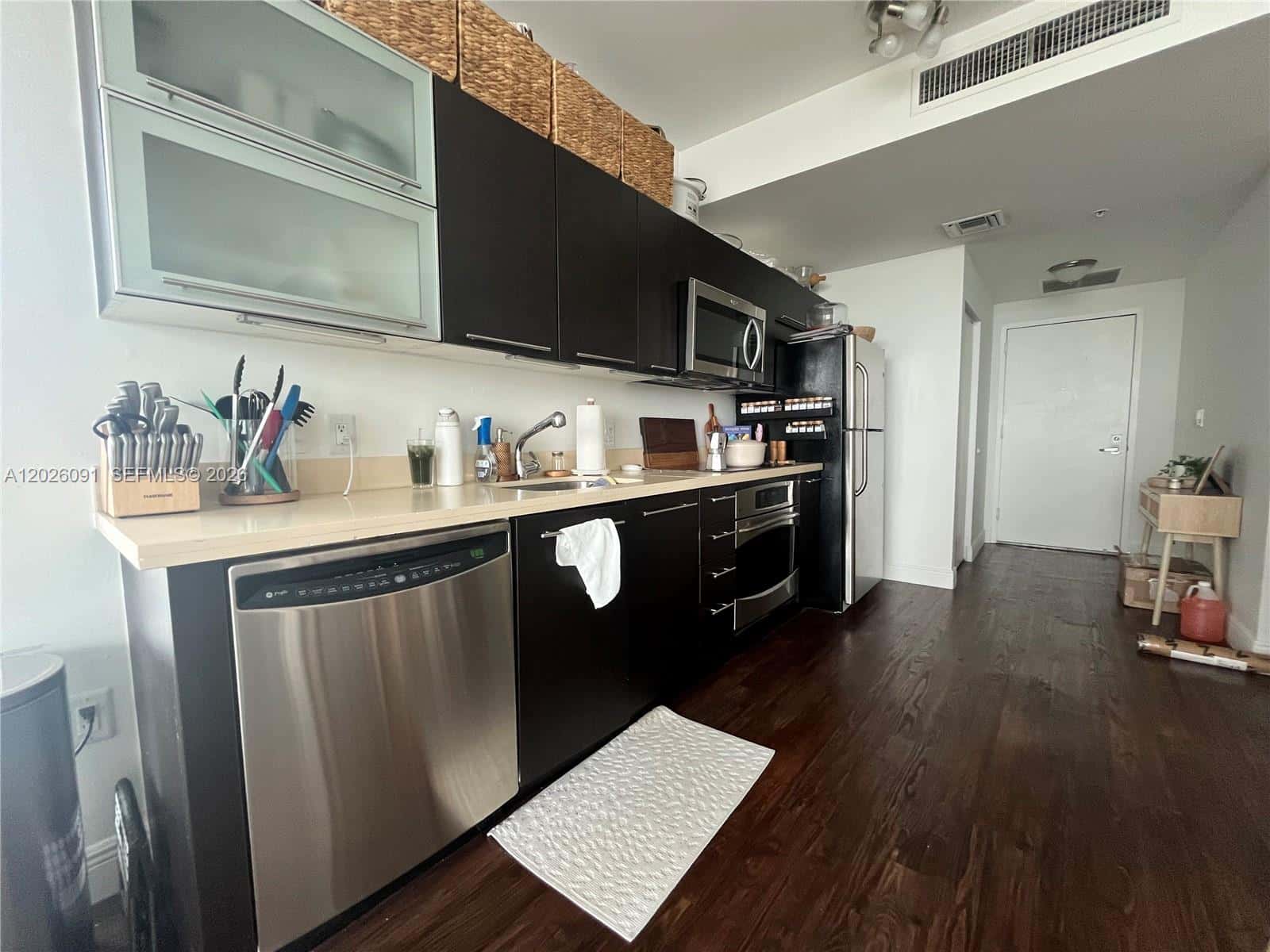90 SW 3rd St # 1705, Miami FL 33130