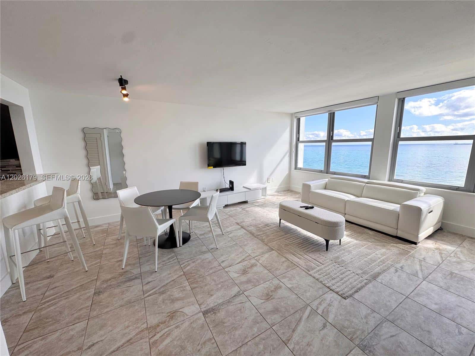 2899 Collins Ave # 1433, Miami Beach FL 33140