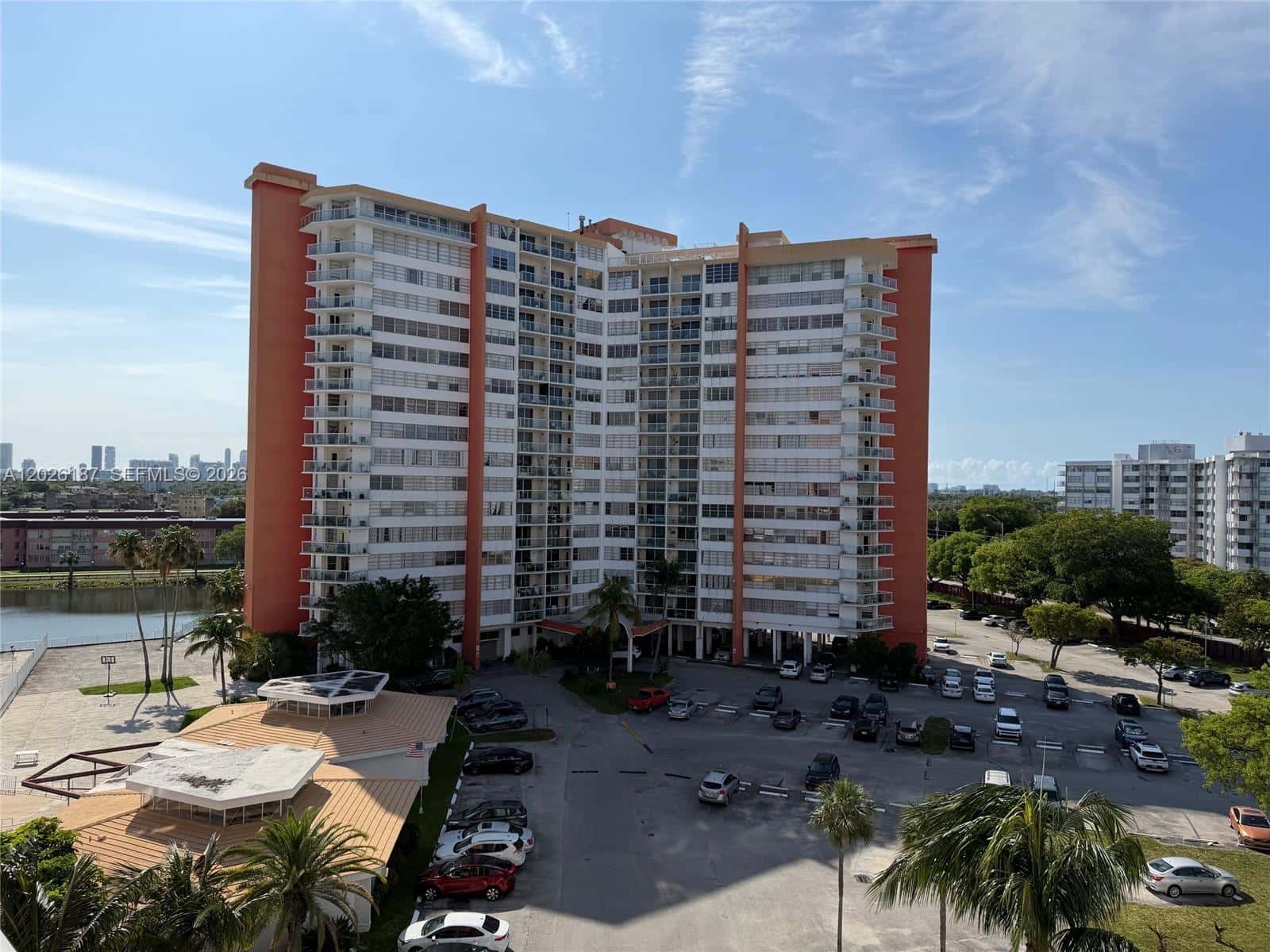 1301 NE Miami Gardens Dr # 711W, Miami FL 33179