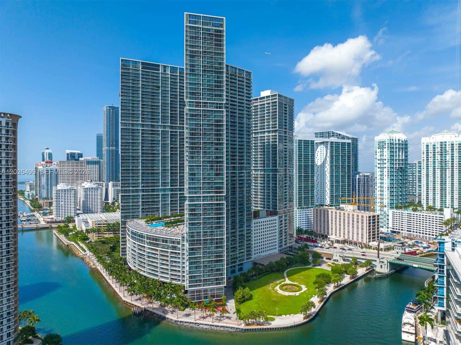 475 Brickell Ave # 3513, Miami FL 33131