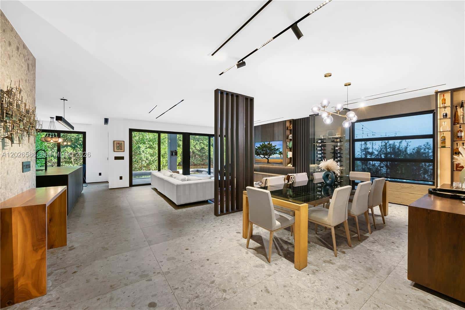3294 NE 211th Ter, Aventura FL 33180