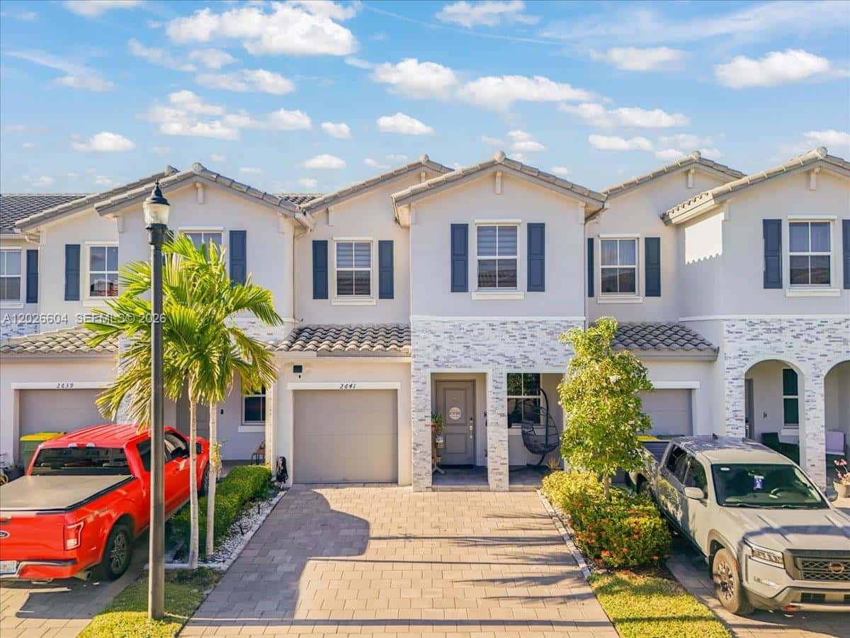 2641 SE 12th St, Homestead FL 33035