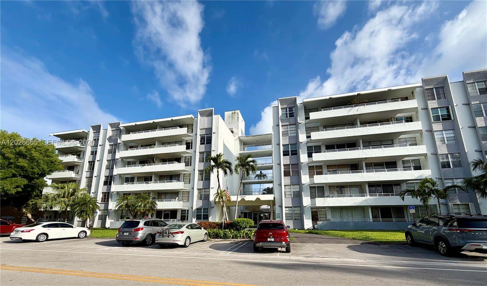 1080 94th St # 312, Bay Harbor Islands FL 33154