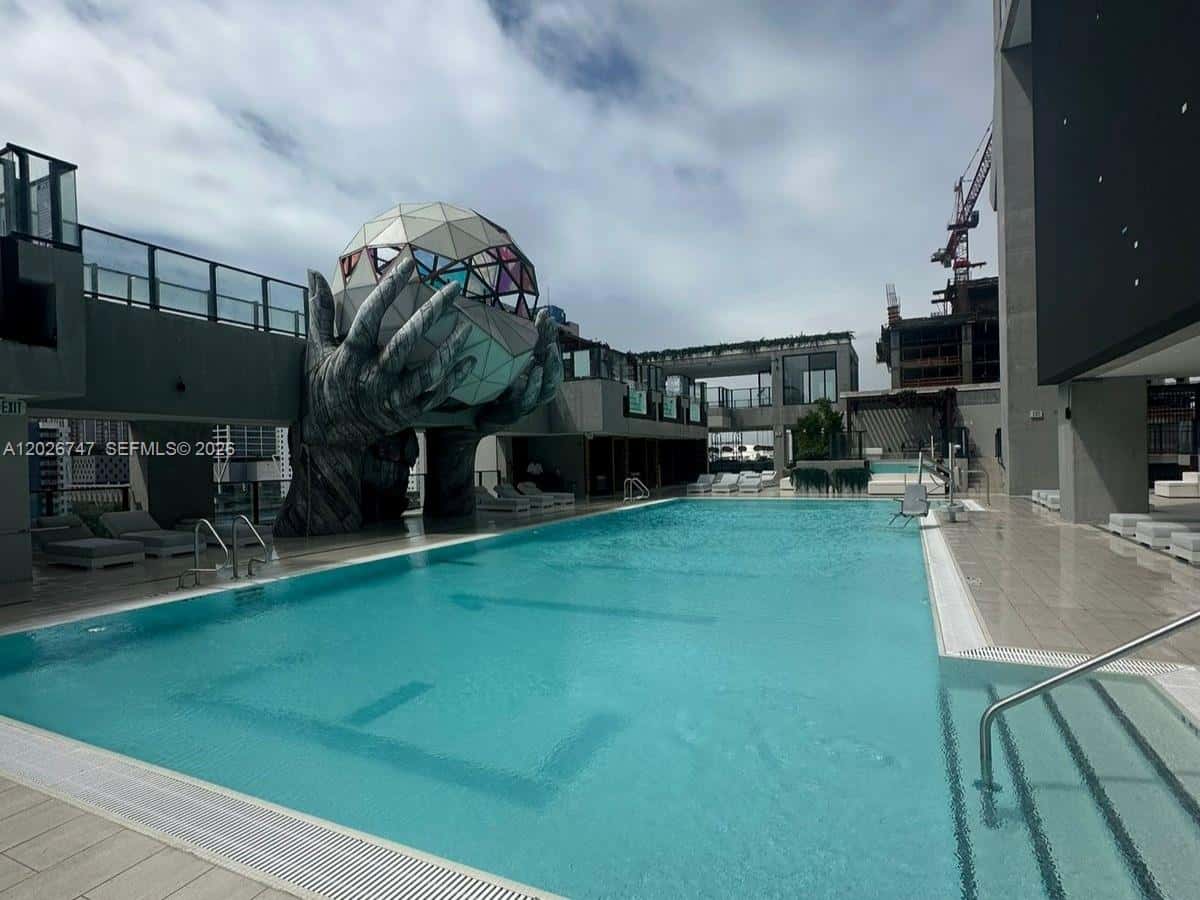 20 NE 11TH STREET # 3304, Miami FL 33132