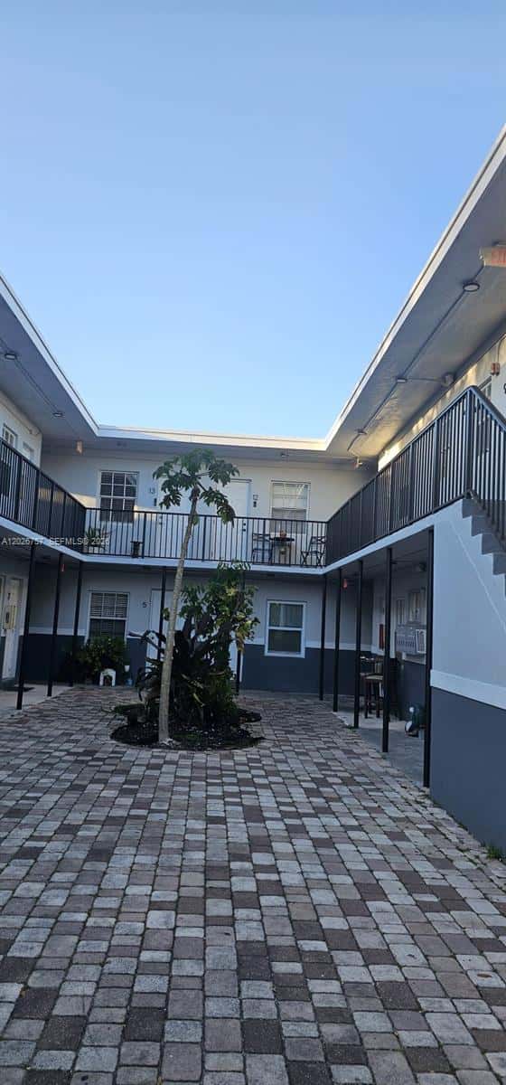 3615 Thomas Ave # 13, Miami FL 33133