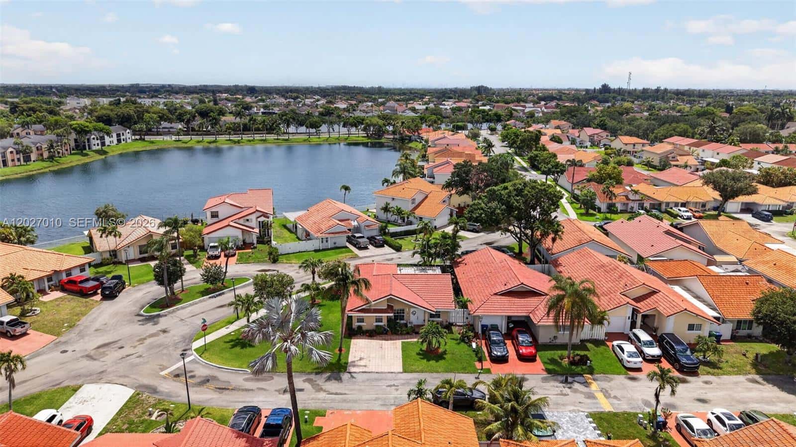 18847 NW 83rd Pl, Hialeah FL 33015