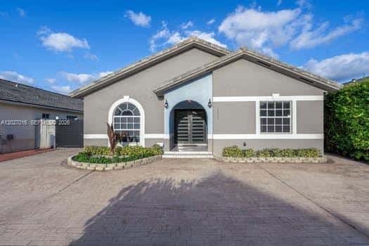 7503 W 34th Ln, Hialeah FL 33018