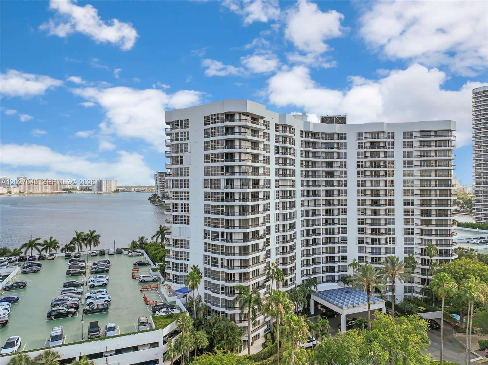 3600 Mystic Pointe Dr # 812, Aventura FL 33180