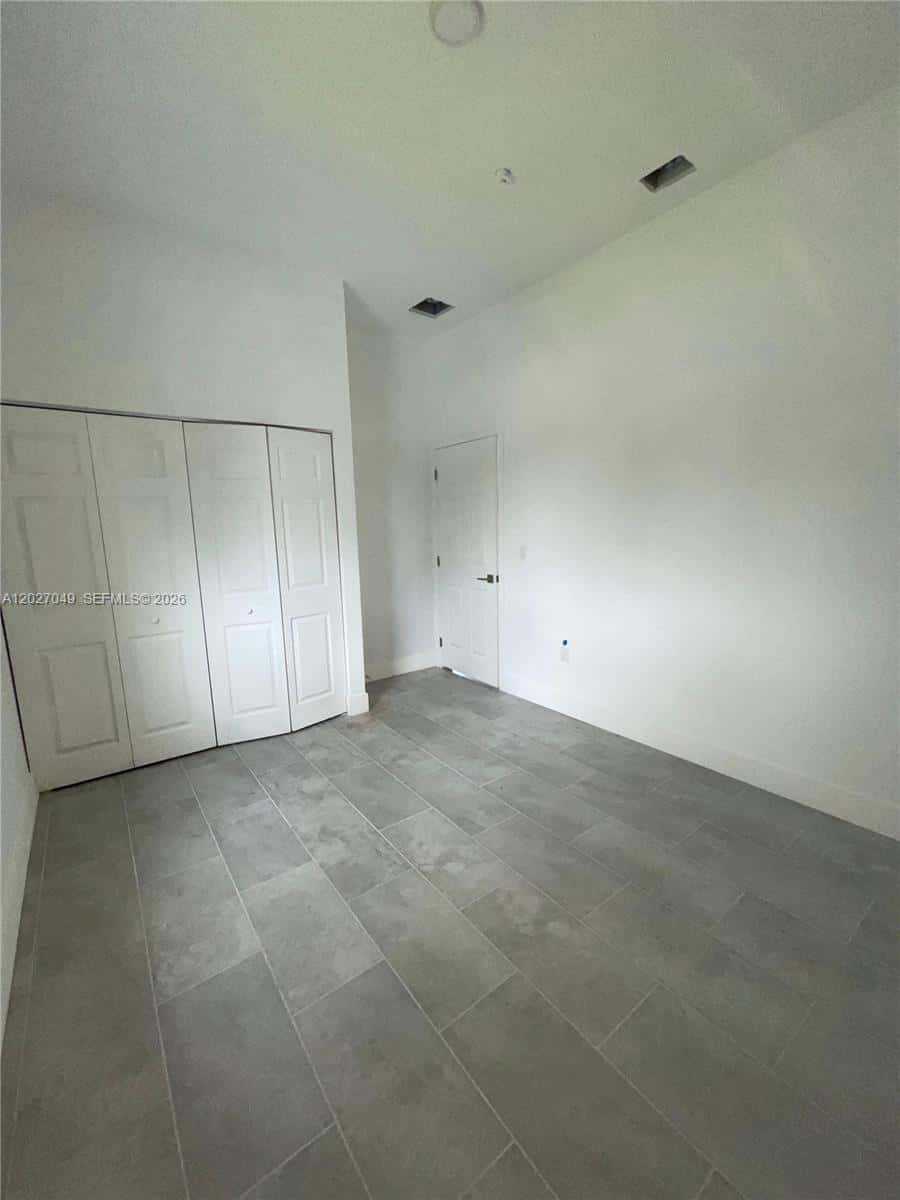 263 NW 58th St, Miami FL 33127