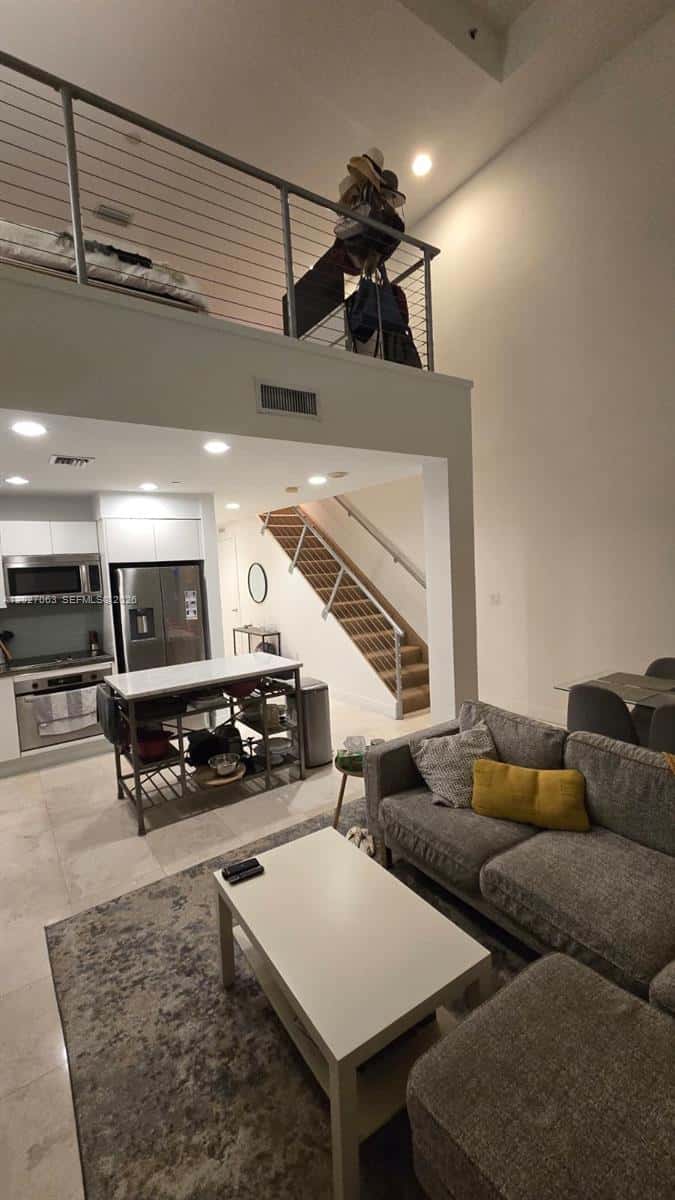 1050 Brickell Ave # 816, Miami FL 33131