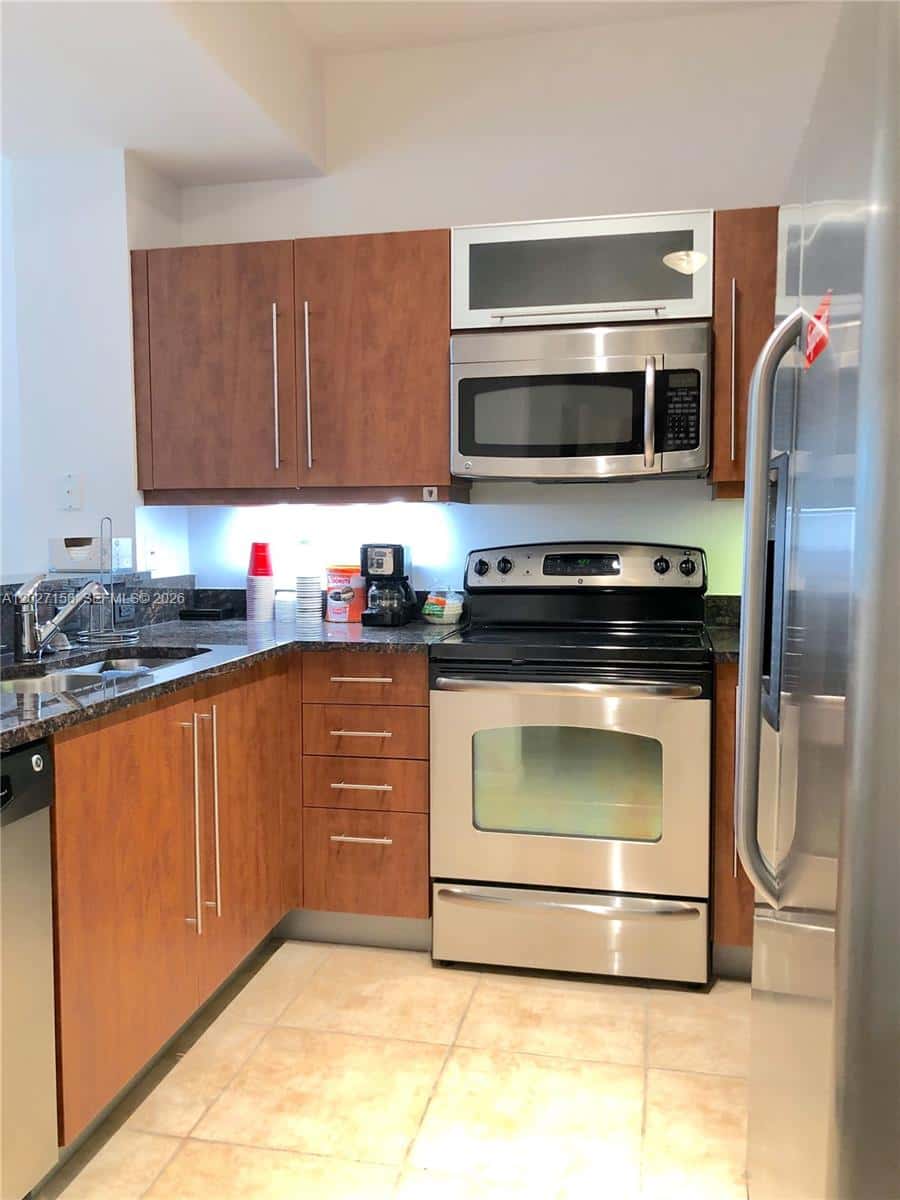 7350 SW 89th St # 408S, Miami FL 33156