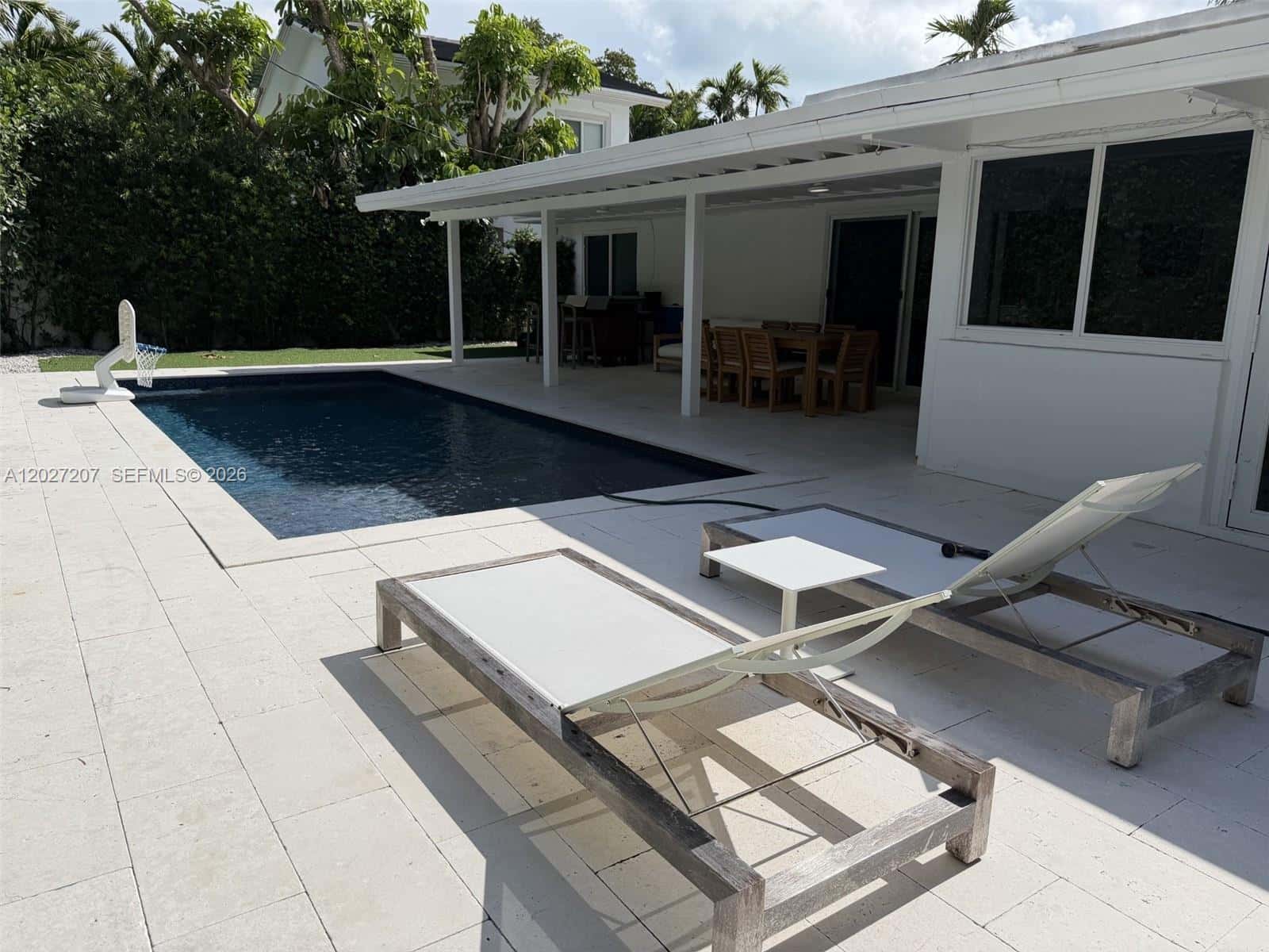 665 Allendale Rd, Key Biscayne FL 33149