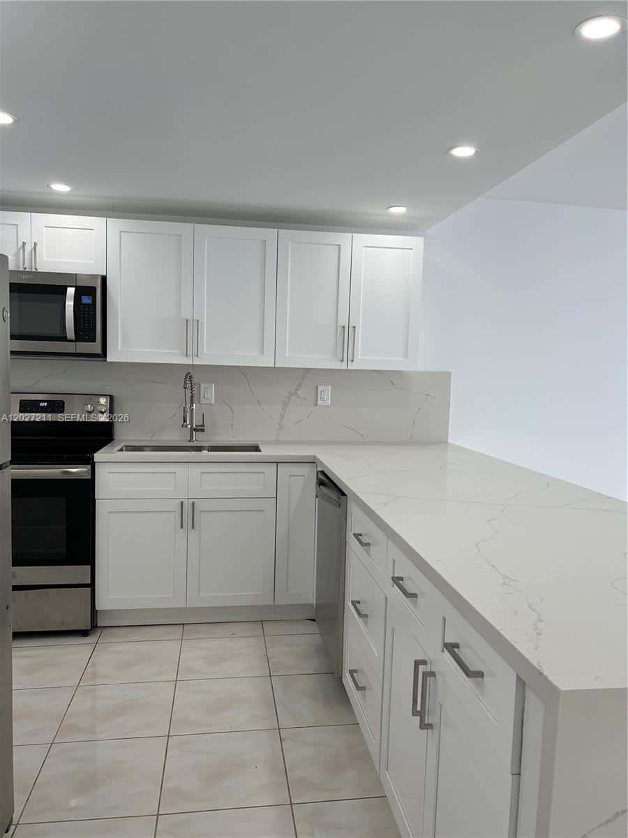 16710 NE 9th Ave # 409, North Miami Beach FL 33162