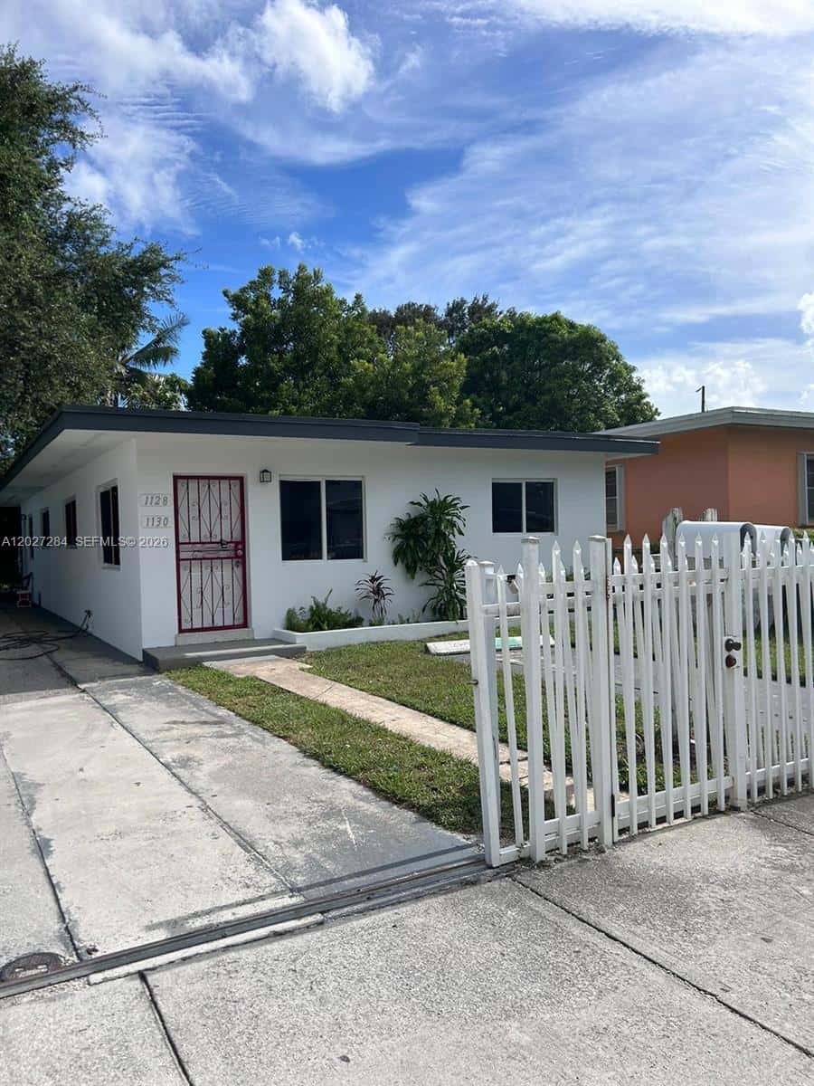 1130 NW 76th St # 1130, Miami FL 33150