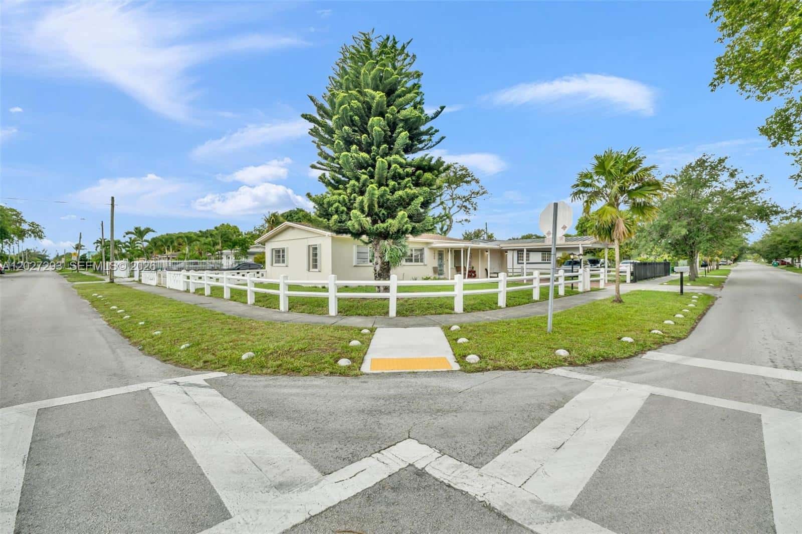1900 NW 131st St, Miami FL 33167