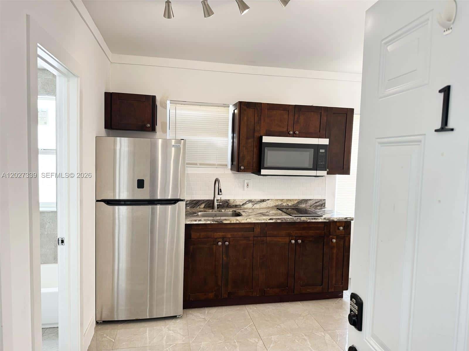 1631 NW 3 St # 1, Miami FL 33125