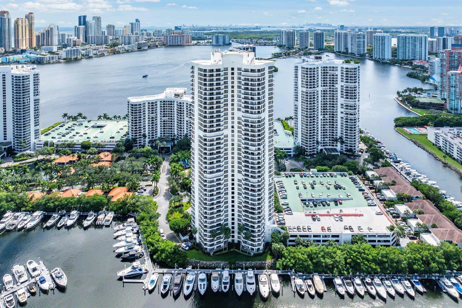 3500 Mystic Pointe Drive, Aventura FL 33180