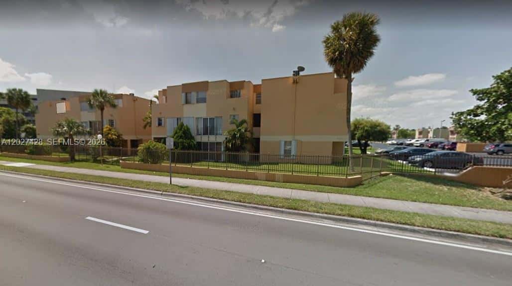 9311 SW 4th St # 121A, Miami FL 33174