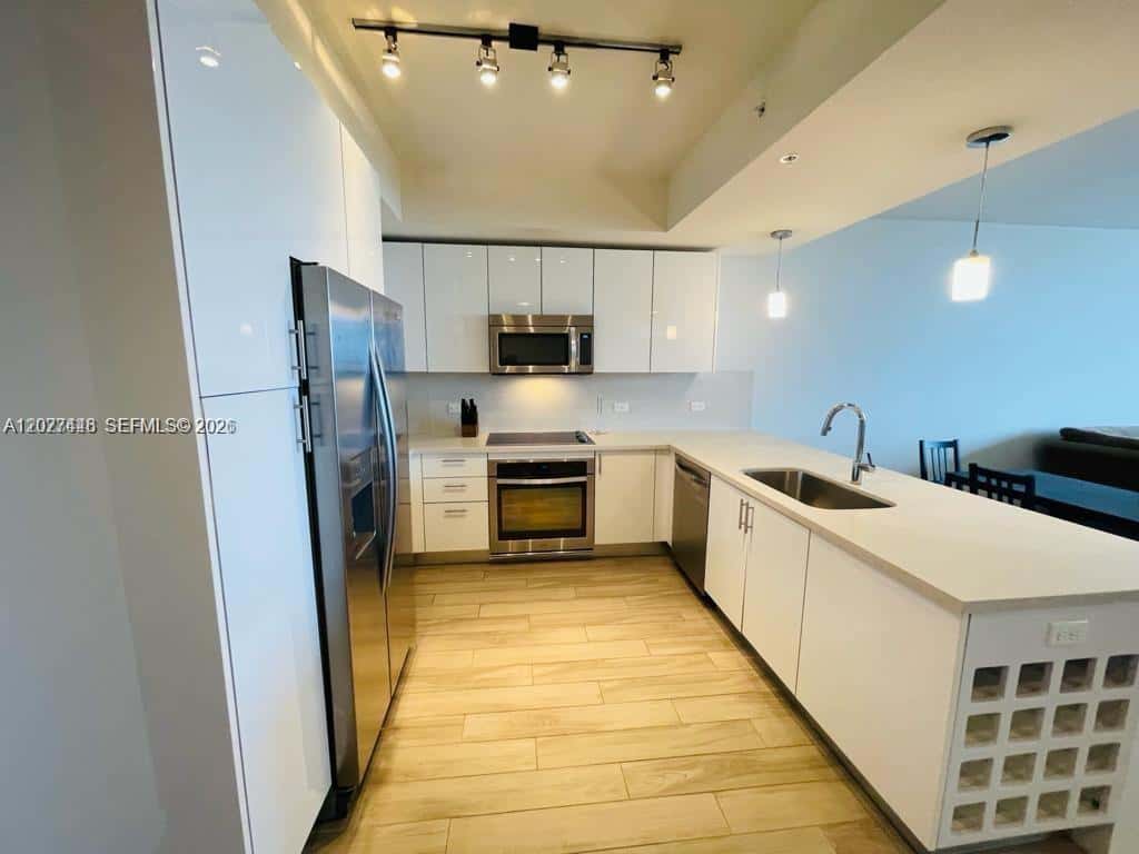 999 SW 1st Ave # 2613, Miami FL 33130
