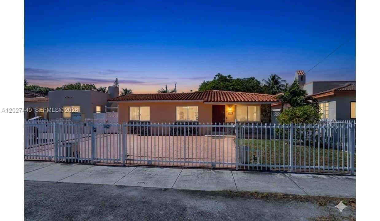 3062 SW 14th St, Miami FL 33145