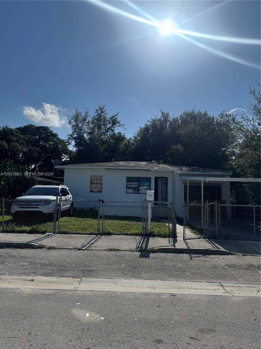 6800 NW 2 CT, Miami FL 33150