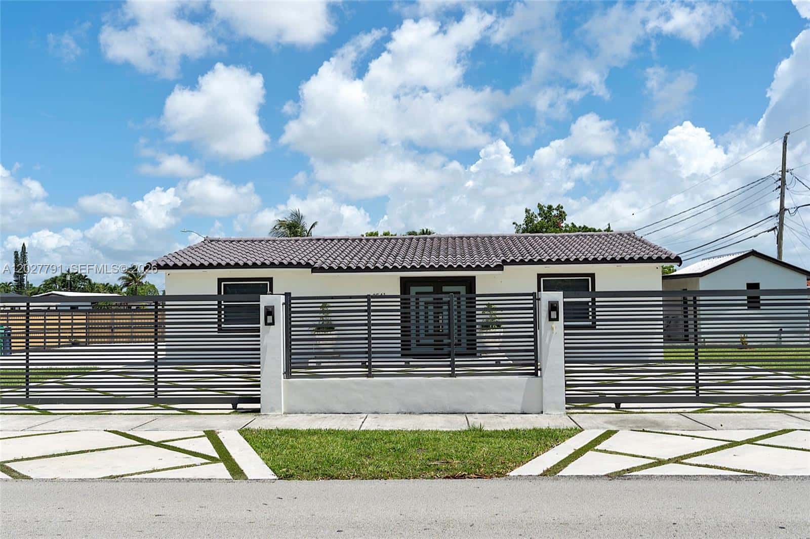 3541 SW 105 Ct, Miami FL 33165