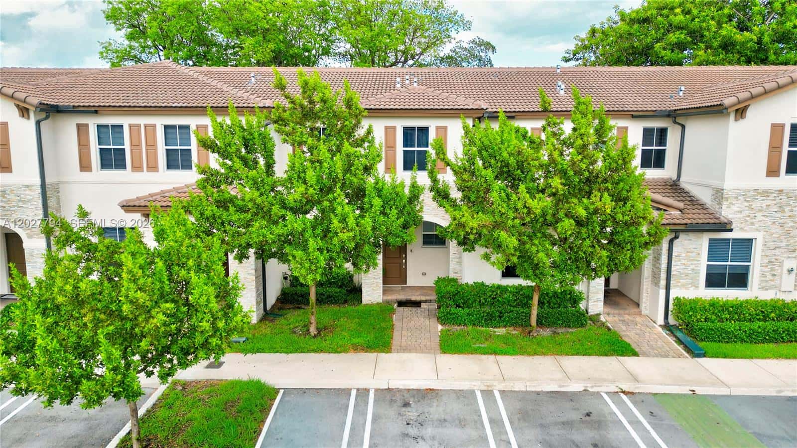 12453 NW 23rd Ct, Miami FL 33167