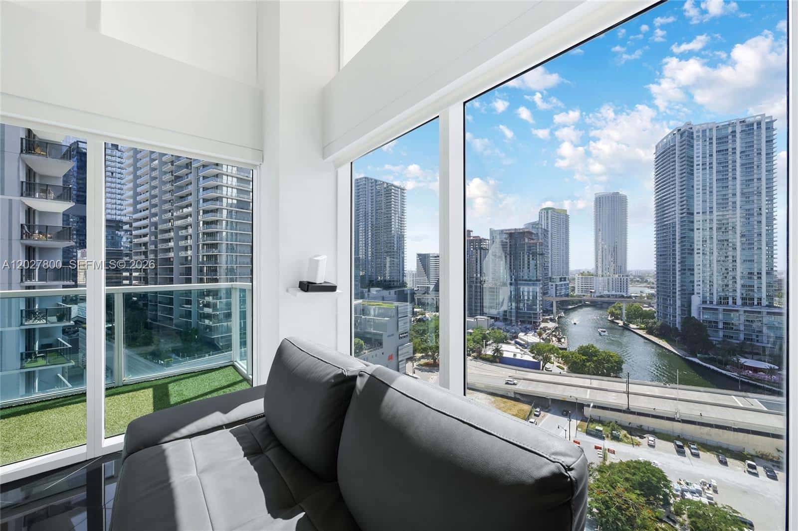 41 SE 5th St # 1116, Miami FL 33131