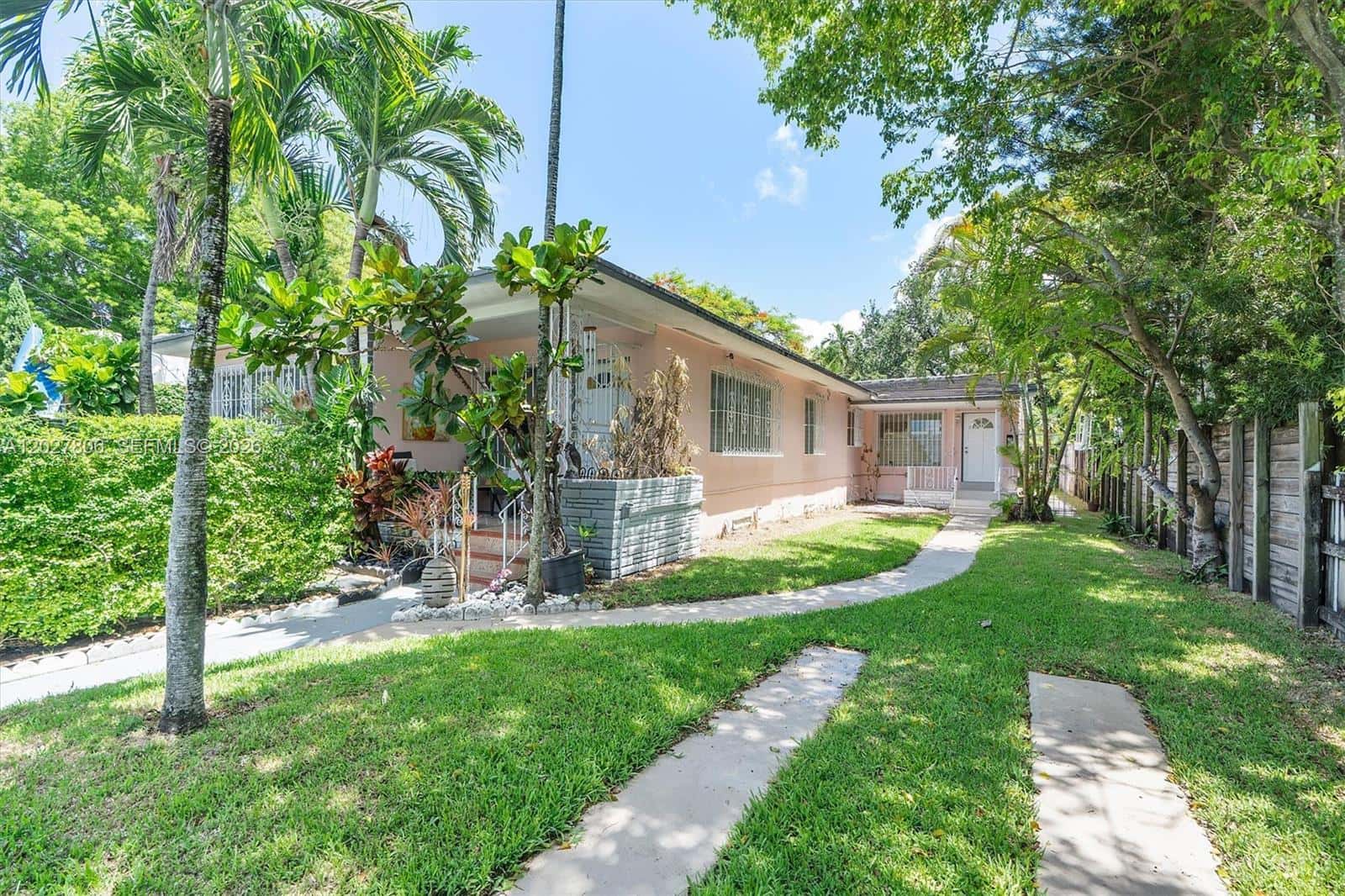 1612 SW 23rd St # 1612, Miami FL 33145