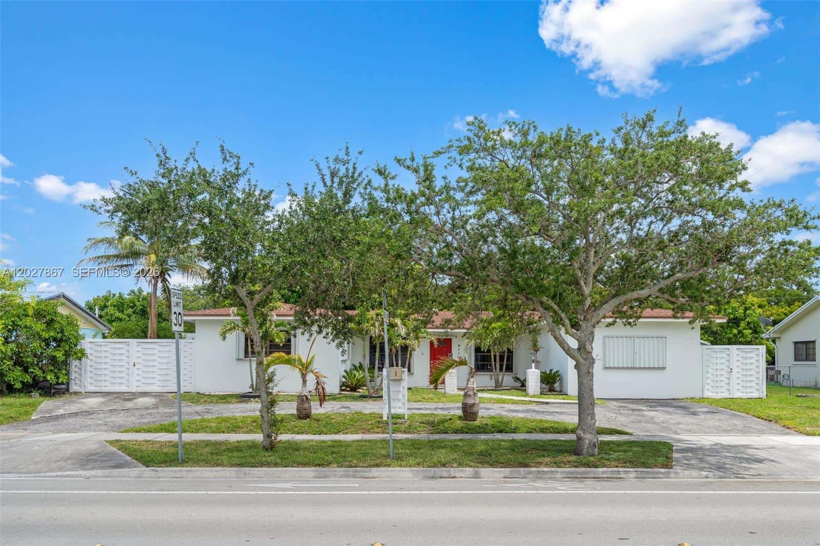 9110 Caribbean Blvd, Cutler Bay FL 33157
