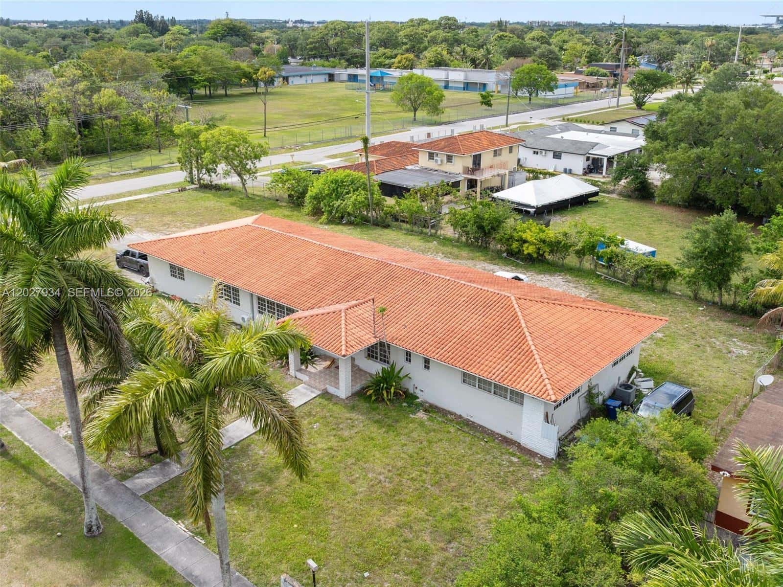 1895 NW 175th St, Miami Gardens FL 33056