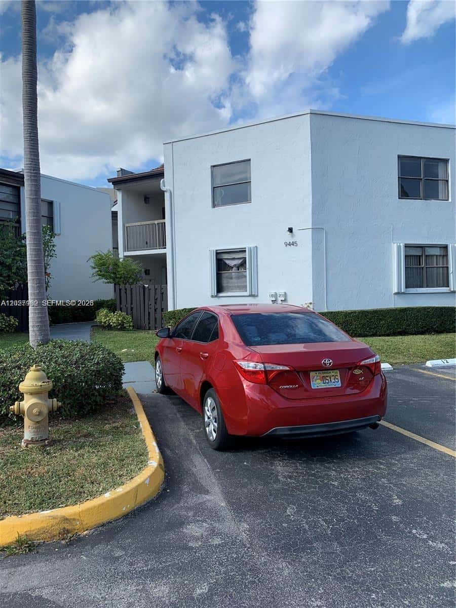 9445 Fontainebleau Blvd # 201, Miami FL 33172