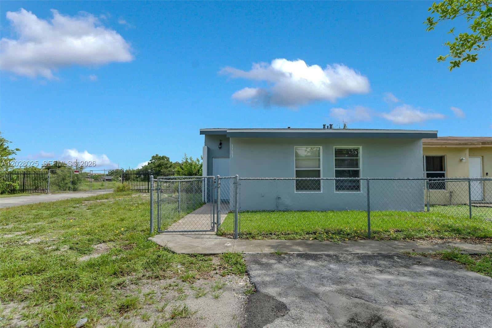 3793 NW 213th Ter, Miami Gardens FL 33055