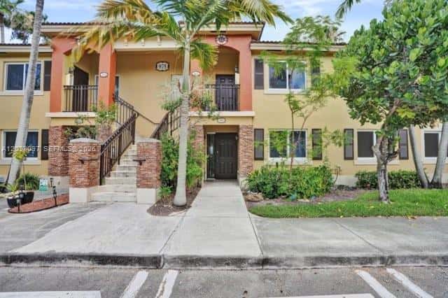 975 NE 34th Ave # 103, Homestead FL 33033