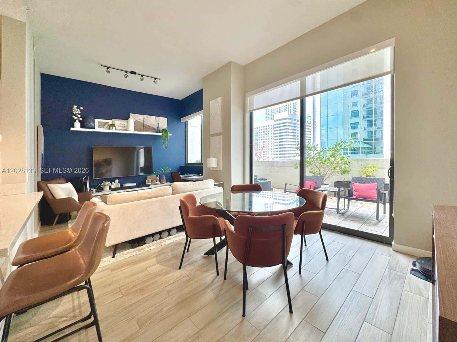 999 SW 1st Ave # 1115, Miami FL 33130