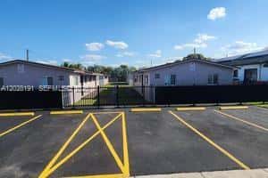 877 NW 10th St, Florida City FL 33034