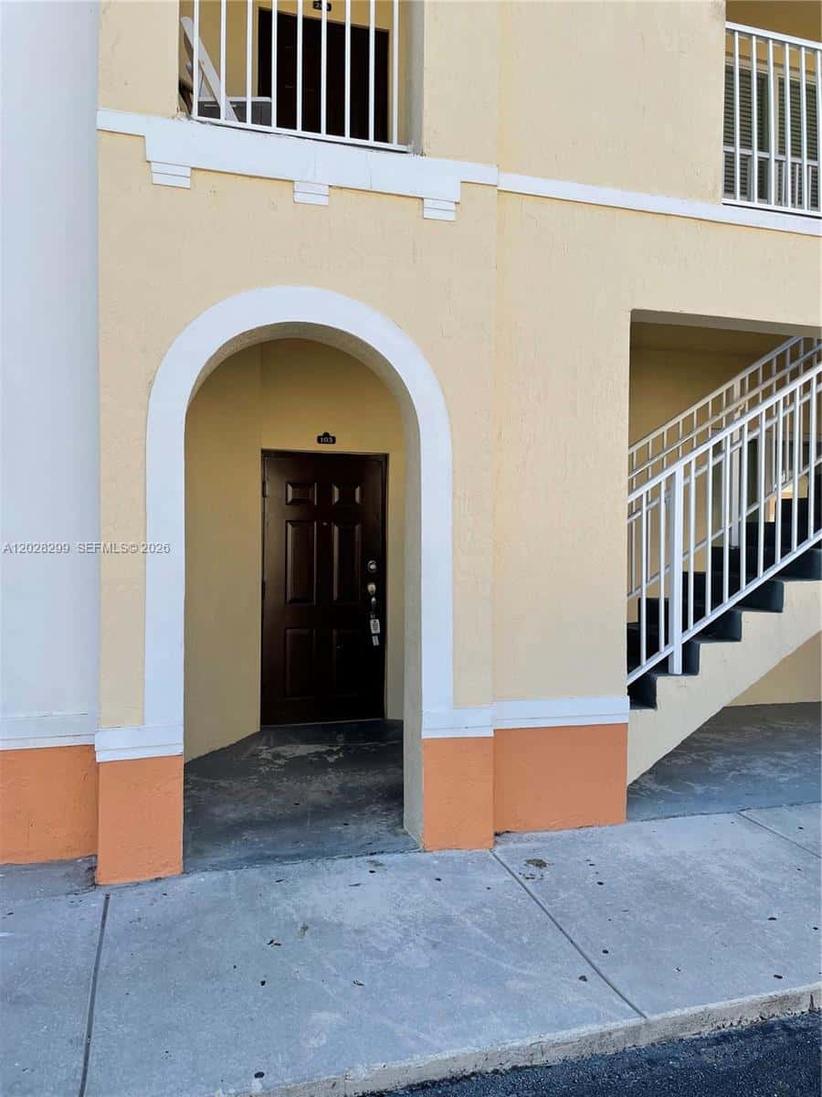 2903 SE 17th Ave # 110, Homestead FL 33035