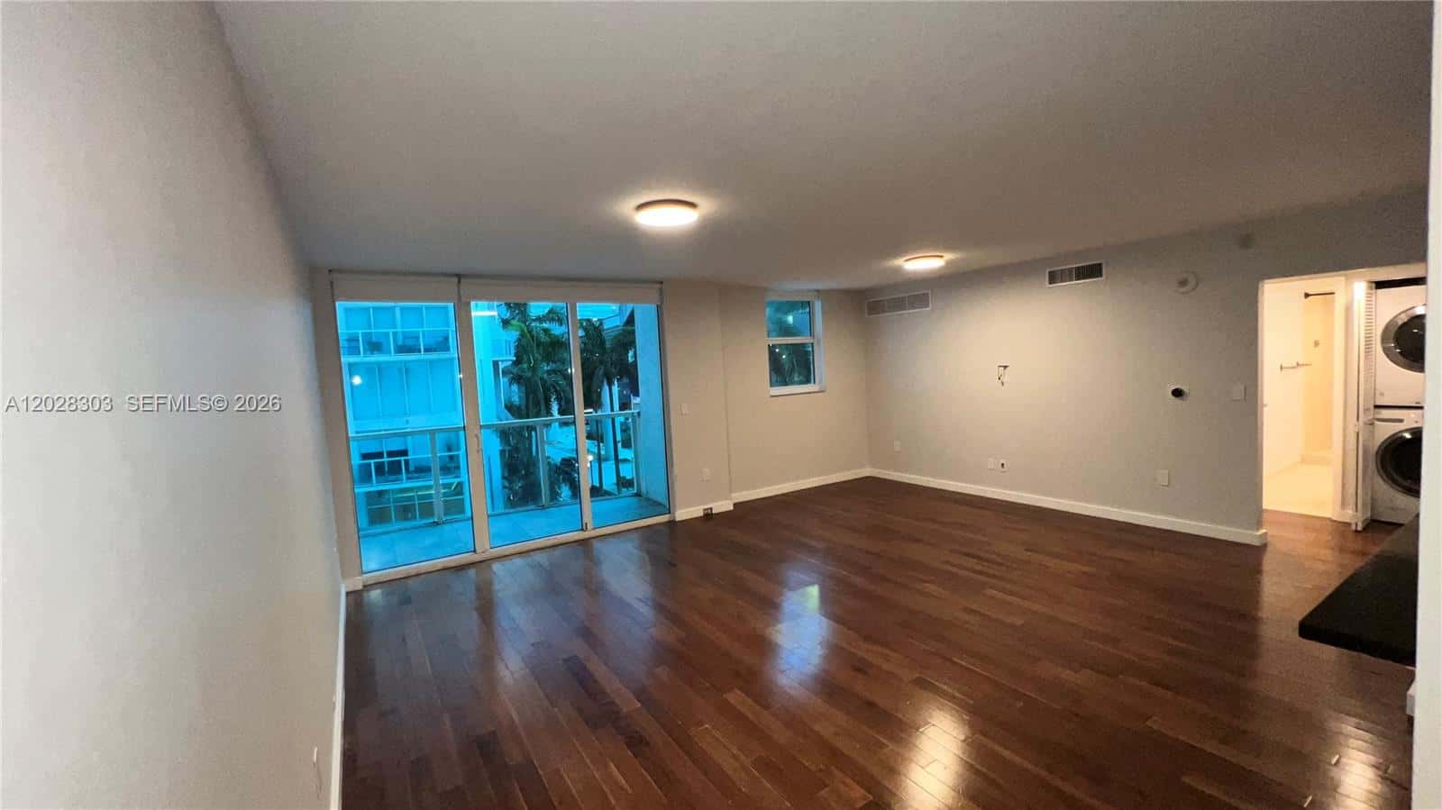31 SE 5th St # 411, Miami FL 33131