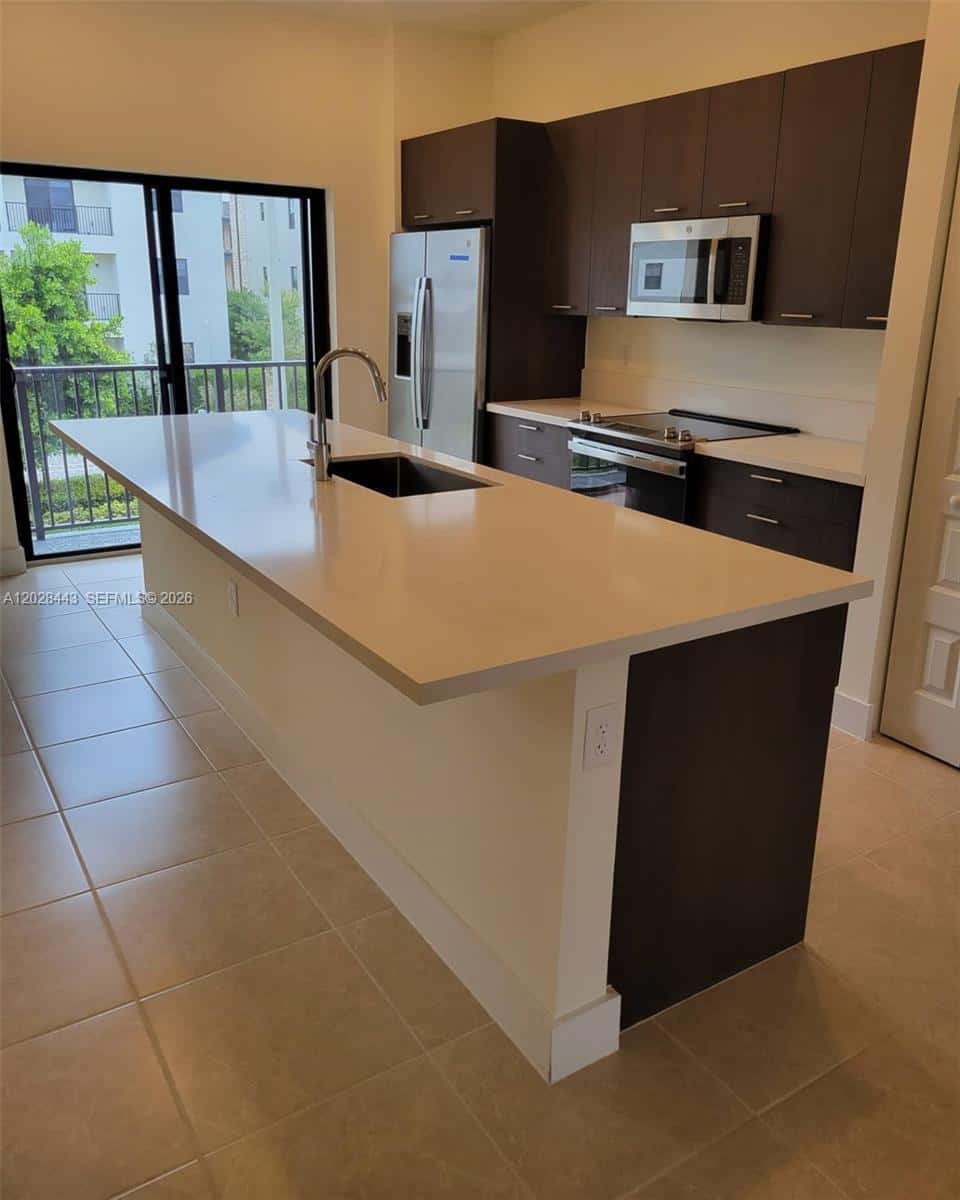 7915 NW 104th Ave # 25, Doral FL 33178