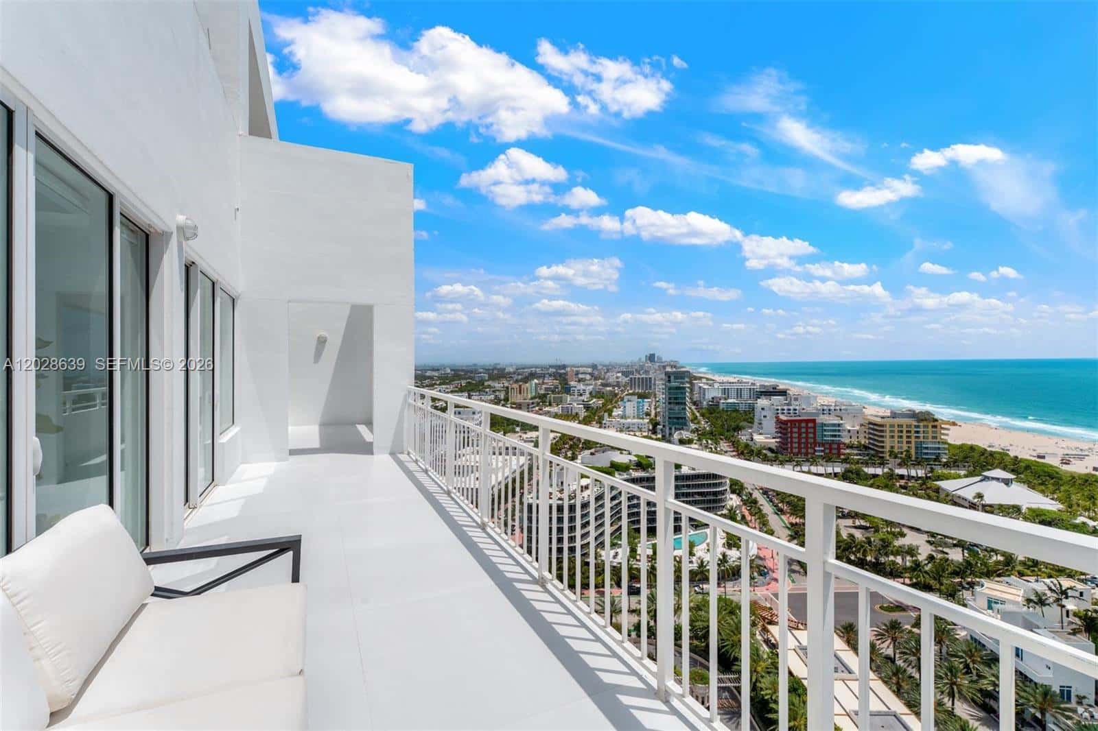 400 S Pointe Dr, Miami Beach FL 33139