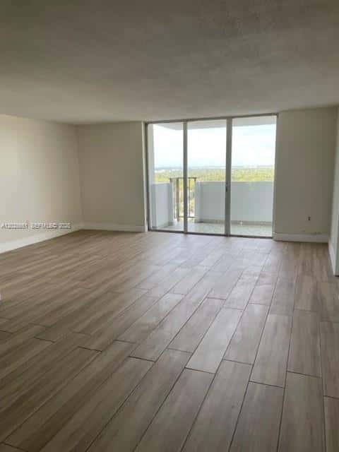 2750 NE 183rd St # 2504, Aventura FL 33160