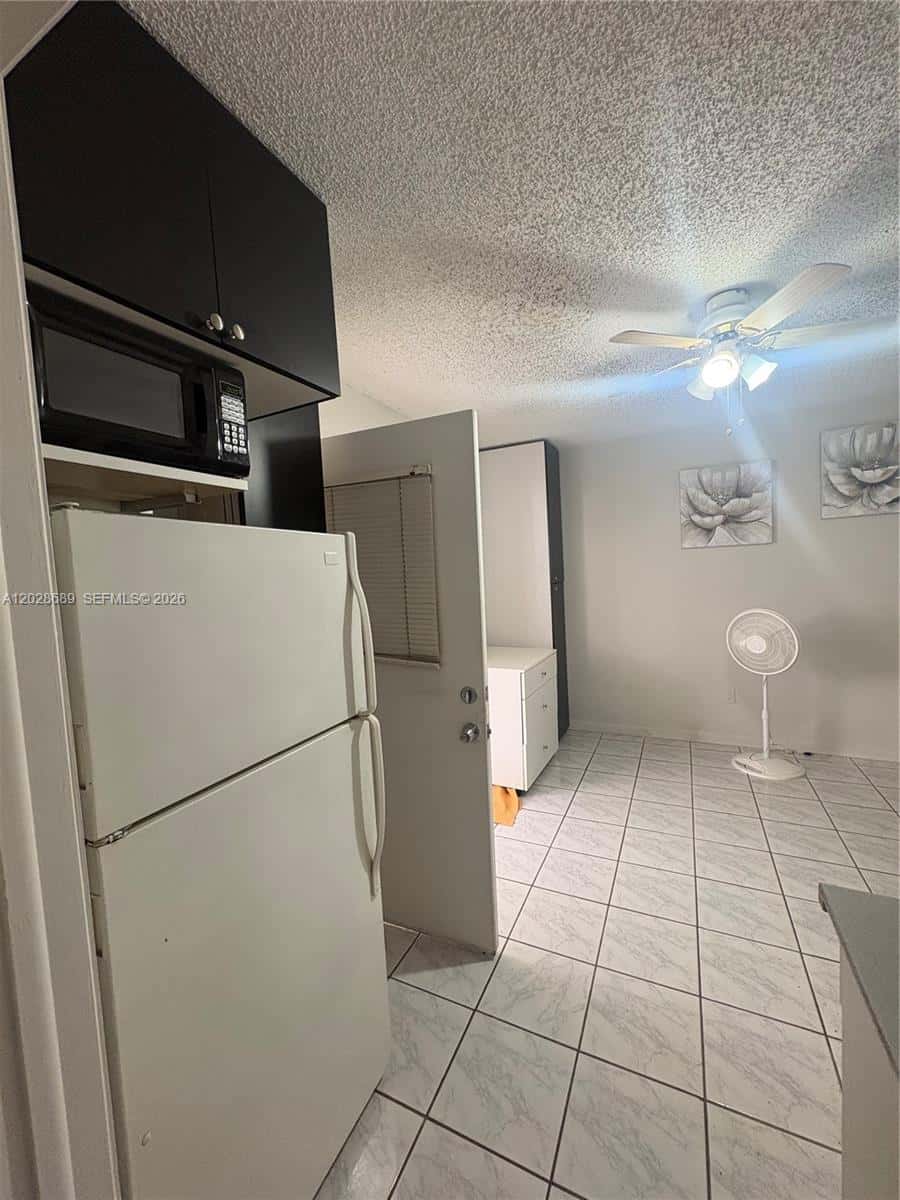 2232 W 74th Ter # 40C, Hialeah FL 33016